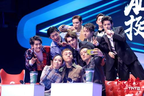 娱乐吃瓜姐缝纫机乐队,娱乐吃瓜姐的狂欢之旅  第3张